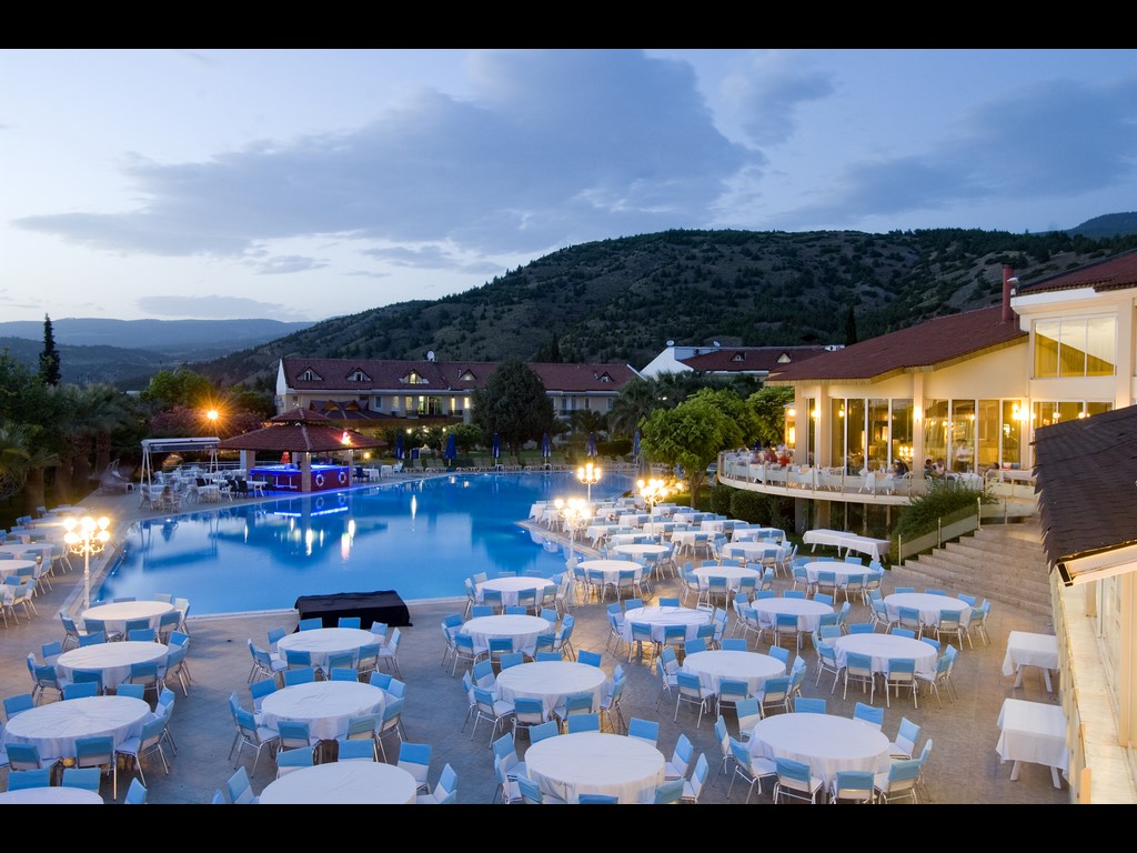 LYCUS RIVER HOTEL